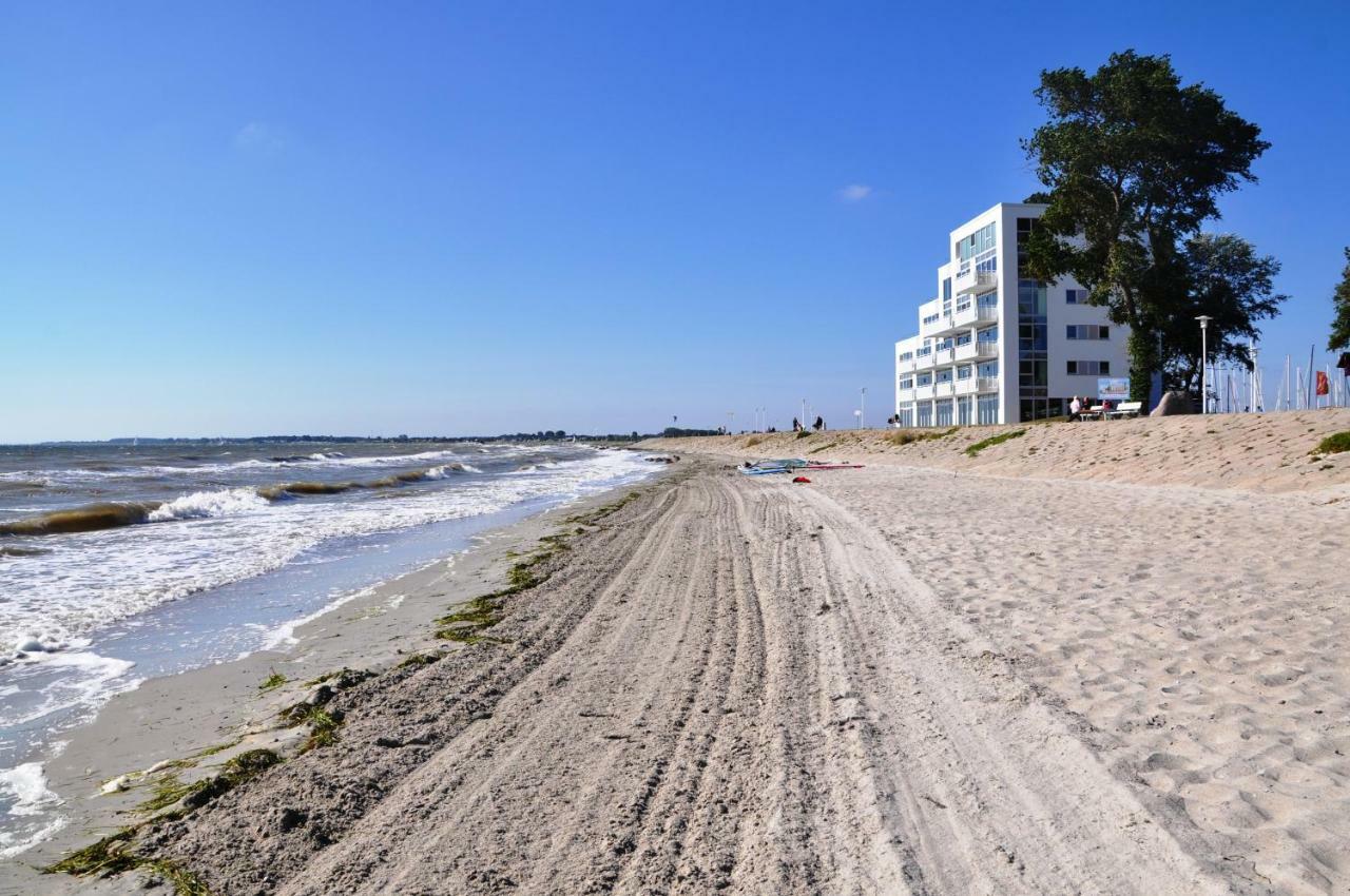 Haus Zur Mole - Morgenstern Apartment โกรสเซนโบรเดอ ภายนอก รูปภาพ